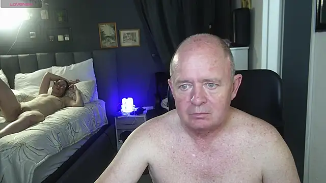 boeslaboes1 online show from 11/04/25, 05:23