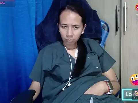 Danielagomez33 online show from 01/18/26, 01:53