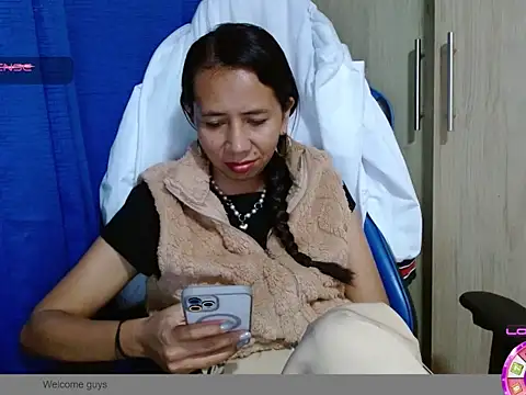 Danielagomez33 online show from 03/23/26, 12:58