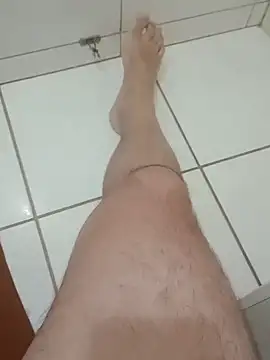 Snapshot of curtindo-muito82 chatting on 03/20/25, 11:45 curtindo-muito82 online show from 03/20/25, 11:45