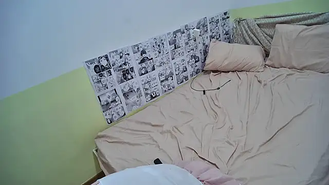 Snapshot of ashleyXthaur_ chatting on 02/10/25, 09:58 ashleyXthaur online show from 02/10/25, 09:58