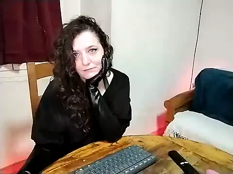 RawMiss online show from 02/02/25, 06:53