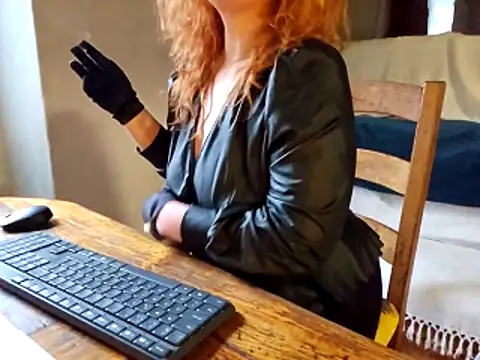 RawMiss online show from 01/19/26, 01:48