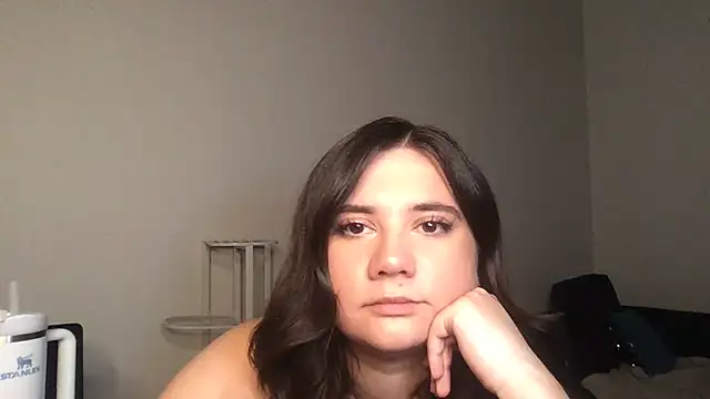 Snapshot of kylienotjenner chatting on 03/16/25, 11:47 kylienotjenner online show from 03/16/25, 11:47