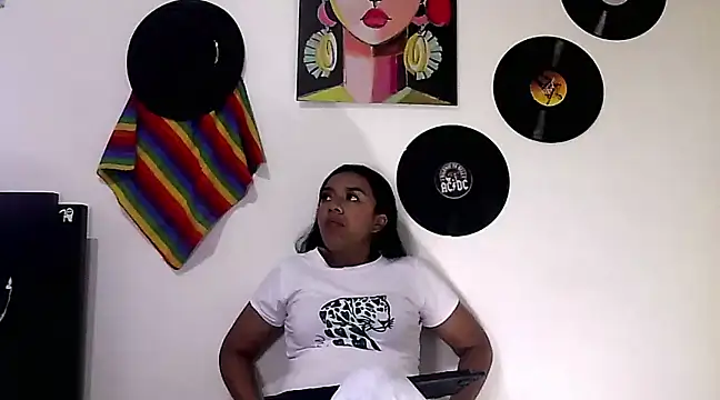 Snapshot of giselao chatting on 01/09/25, 09:37 giselao online show from 01/09/25, 09:37