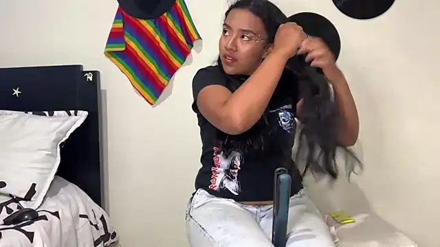 Snapshot of giselao chatting on 01/12/25, 03:39 giselao online show from 01/12/25, 03:39