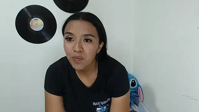 Snapshot of giselao chatting on 02/26/25, 02:04 giselao online show from 02/26/25, 02:04