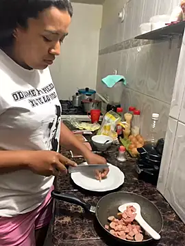 Snapshot of giselao chatting on 02/26/25, 08:33 giselao online show from 02/26/25, 08:33