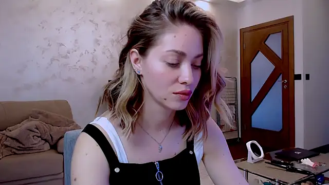 Eroticgiftxxx online show from 03/06/25, 01:57