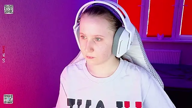 mon lola online show from 03/27/26, 03:01