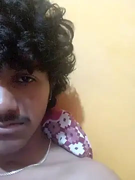 Snapshot of CosmicEmuu chatting on 01/12/25, 10:33 CosmicEmuu online show from 01/12/25, 10:33