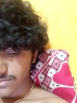 Snapshot of CosmicEmuu chatting on 01/22/25, 05:38 CosmicEmuu online show from 01/22/25, 05:38