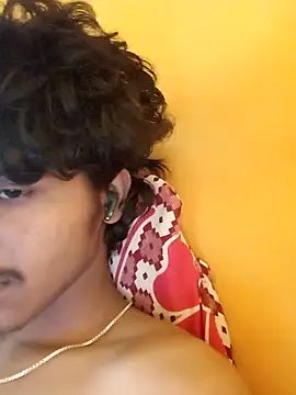 Snapshot of CosmicEmuu chatting on 01/23/25, 11:15 CosmicEmuu online show from 01/23/25, 11:15