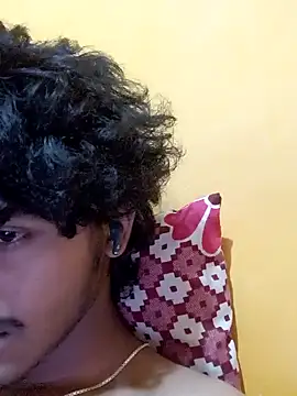 Snapshot of CosmicEmuu chatting on 02/06/25, 07:18 CosmicEmuu online show from 02/06/25, 07:18