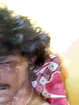 Snapshot of CosmicEmuu chatting on 02/27/25, 02:21 CosmicEmuu online show from 02/27/25, 02:21