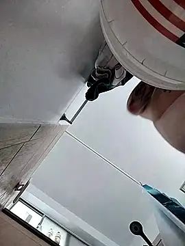 Snapshot of jayjay198080 chatting on 03/05/25, 10:43 jayjay198080 online show from 03/05/25, 10:43