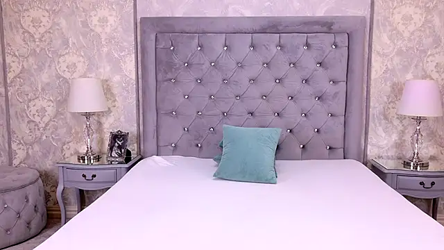 LexiRiley online show from 11/03/25, 06:25