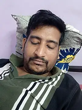 Snapshot of honeyrose765 chatting on 11/09/25, 10:41 honeyrose765 online show from 11/09/25, 10:41