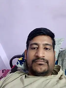 Snapshot of honeyrose765 chatting on 11/15/25, 10:37 honeyrose765 online show from 11/15/25, 10:37