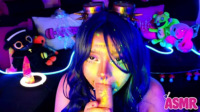 LaytonBox online show from 10/25/25, 02:24