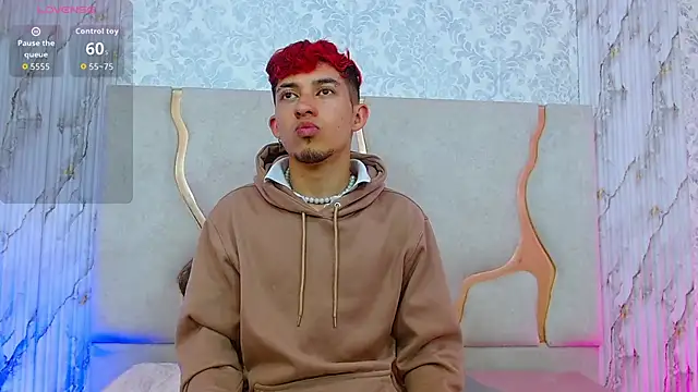 Snapshot of Axel_tay chatting on 02/27/26, 06:41 Axel tay online show from 02/27/26, 06:41