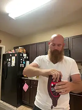 Snapshot of 32XRedBeard chatting on 06/07/26, 10:46 32XRedBeard online show from 06/07/26, 10:46