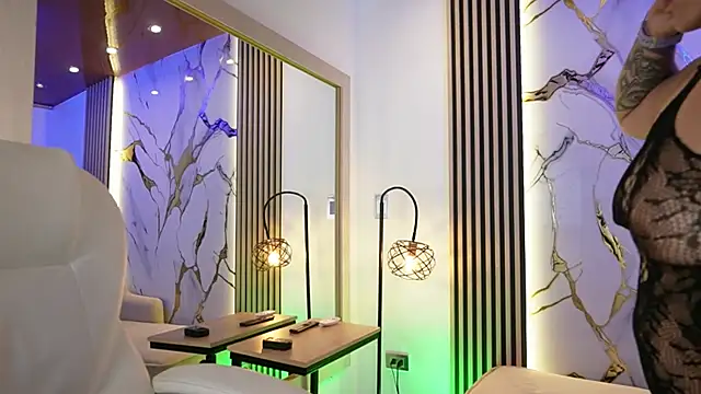 Emma Walkerr  online show from 02/23/26, 07:00