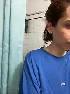 Snapshot of Zou77777 chatting on 09/30/25, 05:01 Zou77777 online show from 09/30/25, 05:01