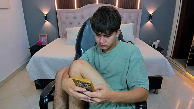 Tommy18   online show from 01/13/26, 03:34