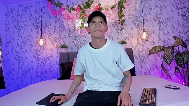 Bonny and carrot online show from 02/26/26, 07:13