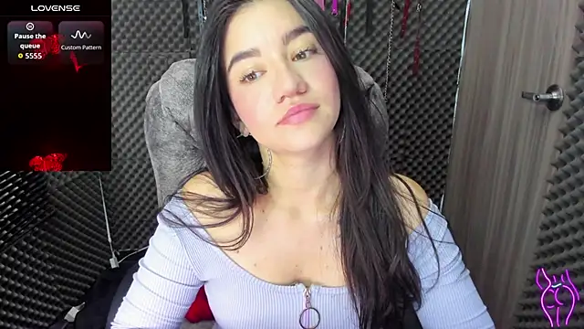 lilihot  online show from 10/29/25, 03:47