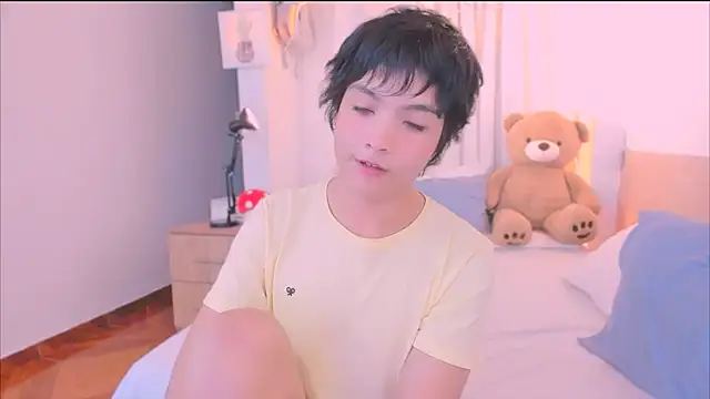 AllanYong18 online show from 01/14/26, 05:57