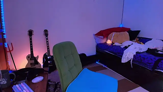 Snapshot of antonelawow chatting on 10/17/25, 09:50 antonelawow online show from 10/17/25, 09:50