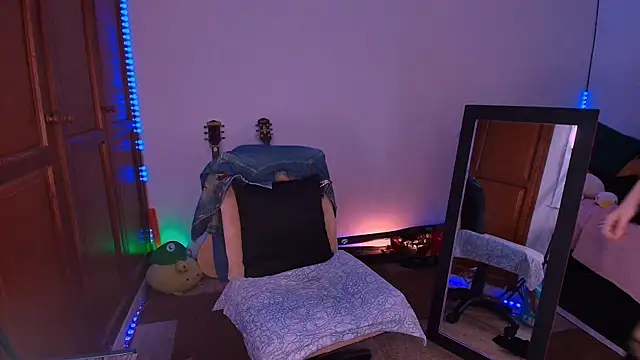 Snapshot of antonelawow chatting on 11/13/25, 08:52 antonelawow online show from 11/13/25, 08:52