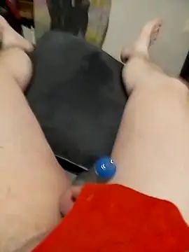 Snapshot of ludov17 chatting on 03/09/25, 09:36 ludov17 online show from 03/09/25, 09:36