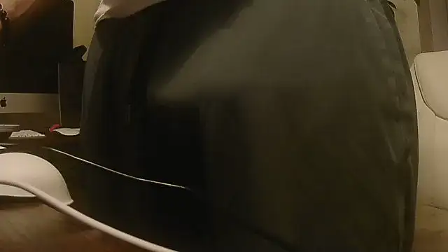 MrDaddyBbSnake online show from 04/01/26, 04:24