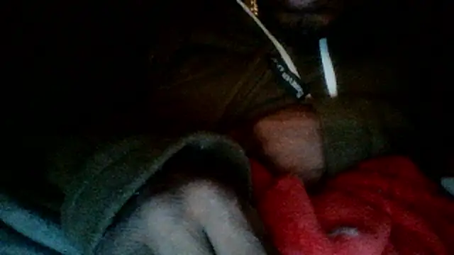 Snapshot of Nice_n_hairy580 chatting on 12/16/25, 01:21 Nice n hairy580 online show from 12/16/25, 01:21