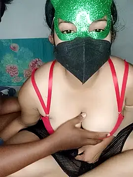 Snapshot of Queen_princes chatting on 11/16/25, 05:57 Queen princes online show from 11/16/25, 05:57