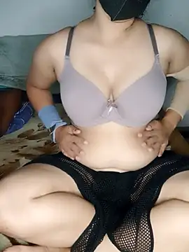 Snapshot of Queen_princes chatting on 11/27/25, 06:48 Queen princes online show from 11/27/25, 06:48