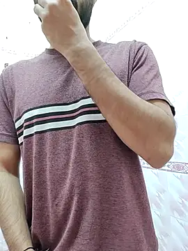 TOPMOON001 online show from 11/21/25, 06:17