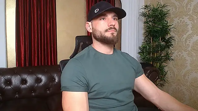 Snapshot of AdamJamesonn chatting on 03/09/25, 05:22 AdamJamesonn online show from 03/09/25, 05:22