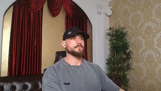 Snapshot of AdamJamesonn chatting on 03/12/25, 10:05 AdamJamesonn online show from 03/12/25, 10:05