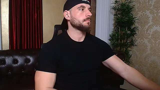 Snapshot of AdamJamesonn chatting on 03/13/25, 05:43 AdamJamesonn online show from 03/13/25, 05:43