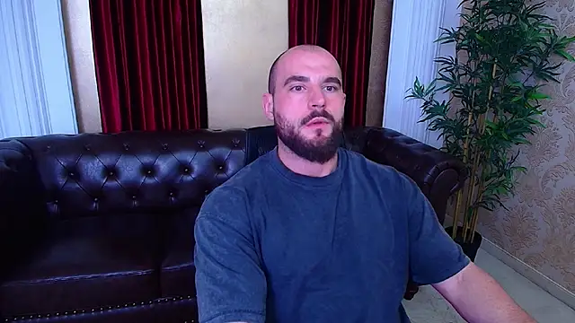 Snapshot of AdamJamesonn chatting on 10/13/25, 05:07 AdamJamesonn online show from 10/13/25, 05:07