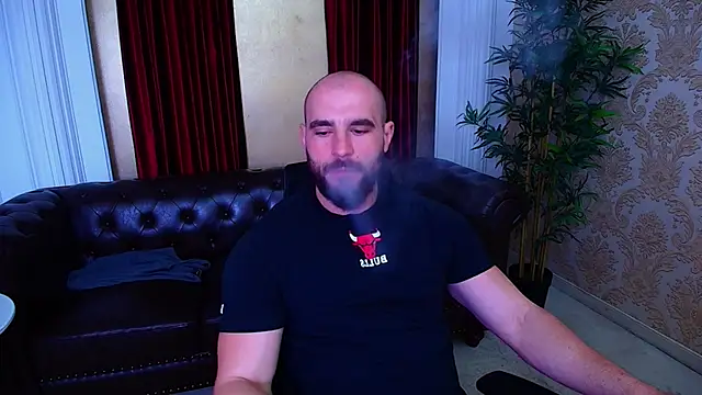 Snapshot of AdamJamesonn chatting on 10/24/25, 04:53 AdamJamesonn online show from 10/24/25, 04:53