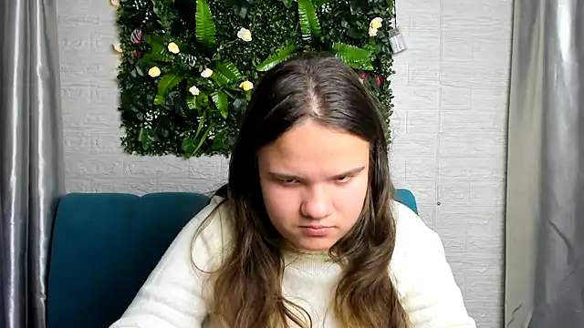 Snapshot of AdeleCruz chatting on 01/07/25, 03:33 AdeleCruz online show from 01/07/25, 03:33