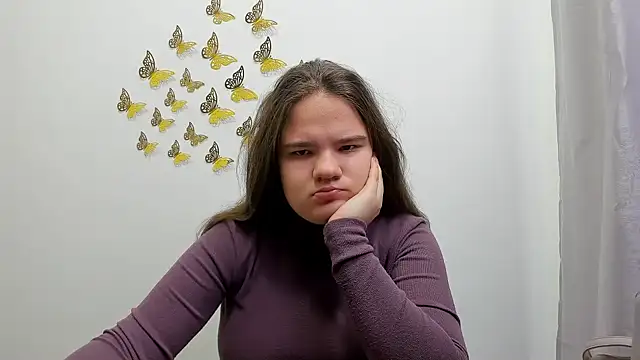 Snapshot of AdeleCruz chatting on 01/18/25, 12:57 AdeleCruz online show from 01/18/25, 12:57