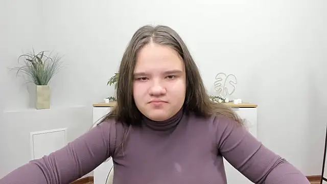 Snapshot of AdeleCruz chatting on 01/20/25, 01:11 AdeleCruz online show from 01/20/25, 01:11