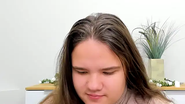 Snapshot of AdeleCruz chatting on 01/25/25, 01:08 AdeleCruz online show from 01/25/25, 01:08