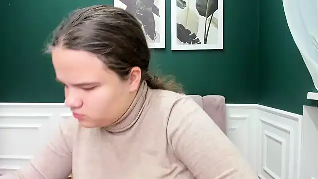 Snapshot of AdeleCruz chatting on 01/31/25, 08:11 AdeleCruz online show from 01/31/25, 08:11